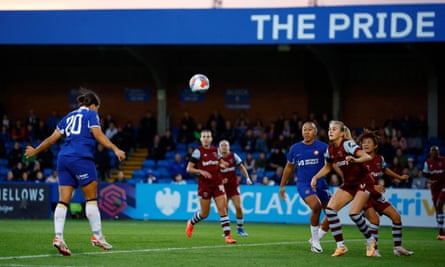 Sam Kerr heads in Chelsea’s opening goal against West Ham